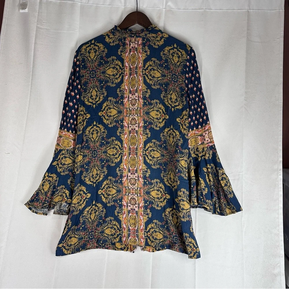 FREE PEOPLE Women’s Size M Top Shirt Tunic Blouse Boho V-Neck Button Front Long